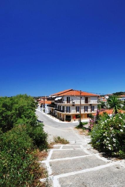 Hotel Korakakis Beach Финикунда Екстериор снимка