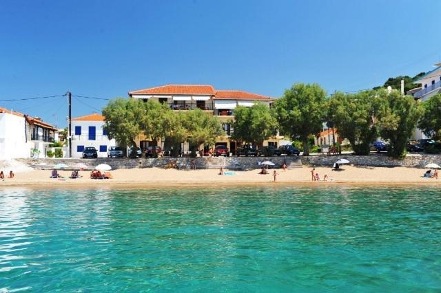 Hotel Korakakis Beach Финикунда Екстериор снимка