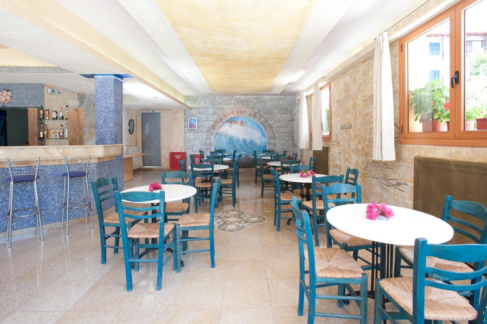 Hotel Korakakis Beach Финикунда Екстериор снимка