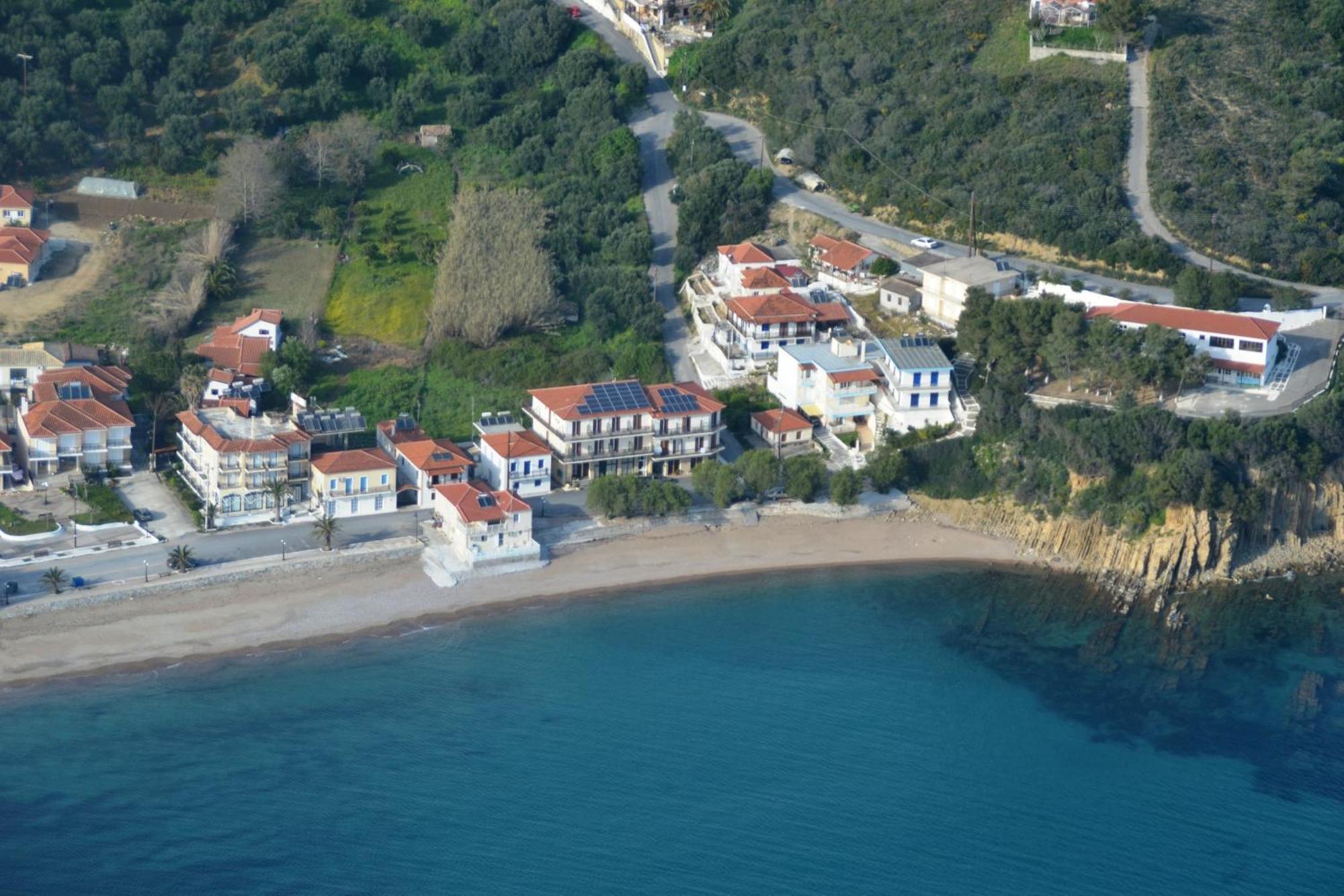 Hotel Korakakis Beach Финикунда Екстериор снимка